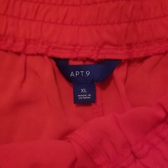 Coral Rayon high waisted shorts - Picture 3 of 4